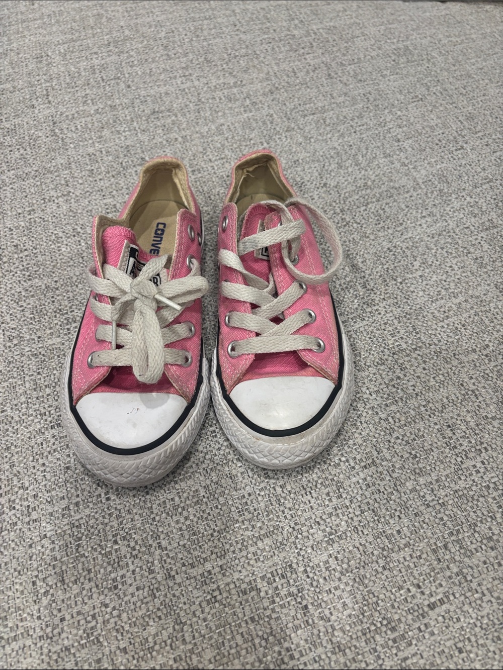 Converse Kids Low-Top Sneakers in Pink and White